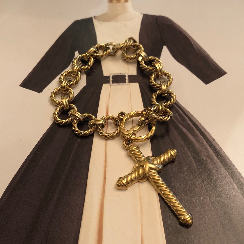 NWOT Boutique Gold-Tone Rope Link Toggle Bracelet with Cross Charm